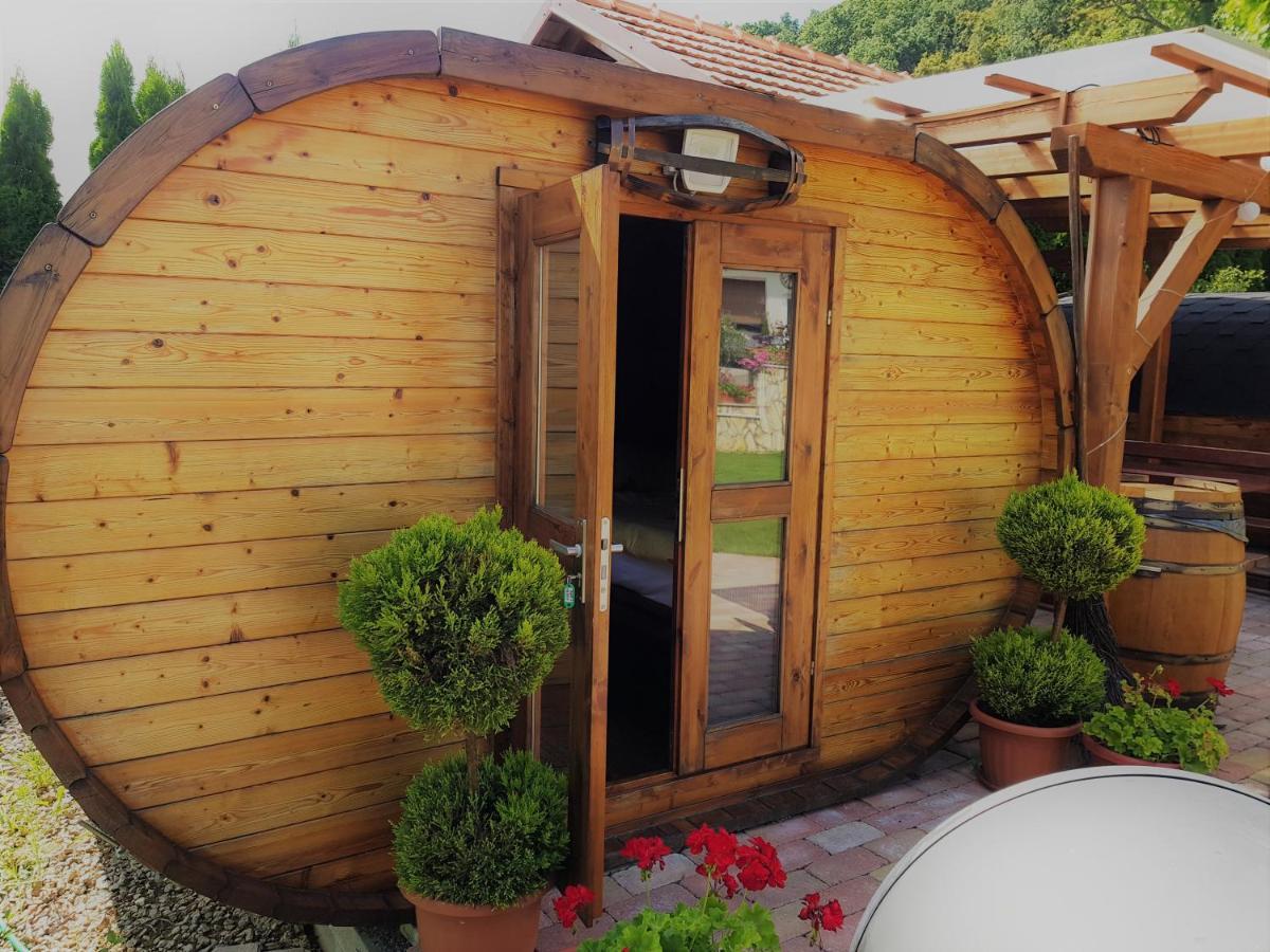Tokaj Zlata Putna - Restaurant & Pension Vinicky Экстерьер фото
