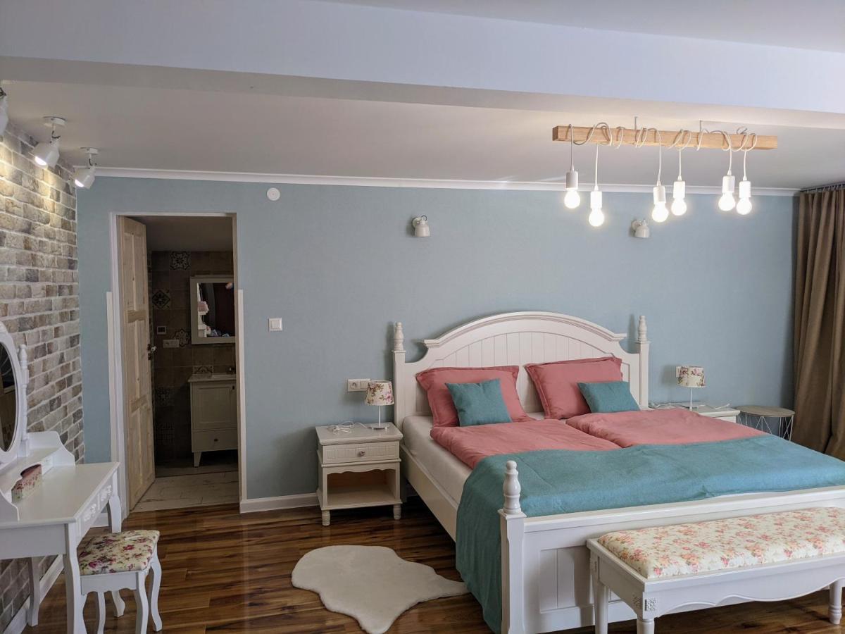 Tokaj Zlata Putna - Restaurant & Pension Vinicky Экстерьер фото