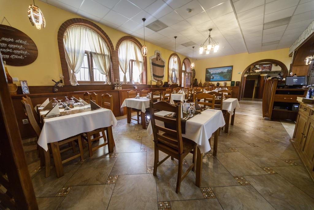 Tokaj Zlata Putna - Restaurant & Pension Vinicky Экстерьер фото